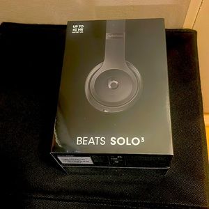 New Beats Solo 3 On-Ear Wireless Bluetooth Headphones with Carrying Case.